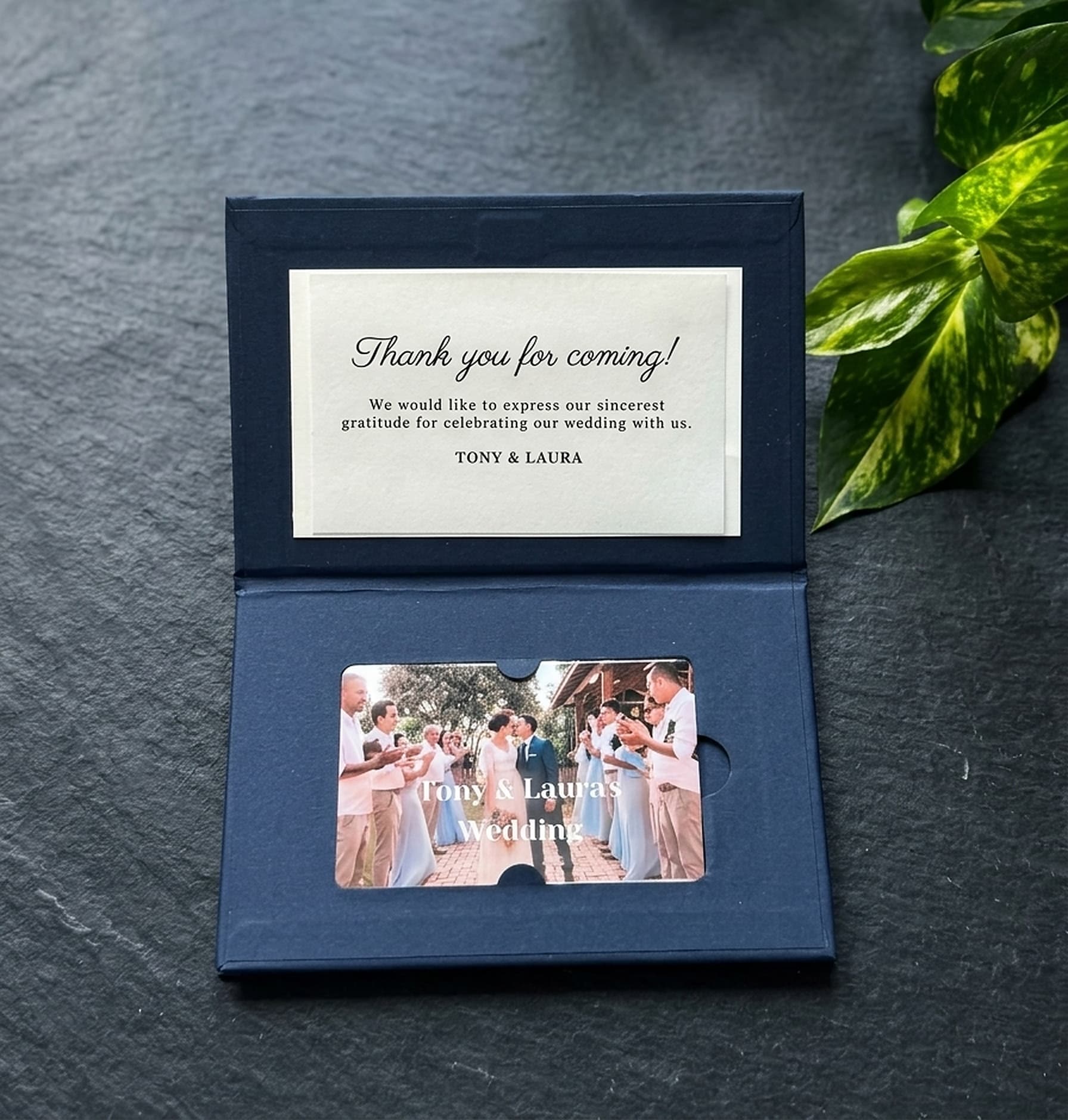 Momea Fotomagnet Geschenkbox mit Hochzeitskarte